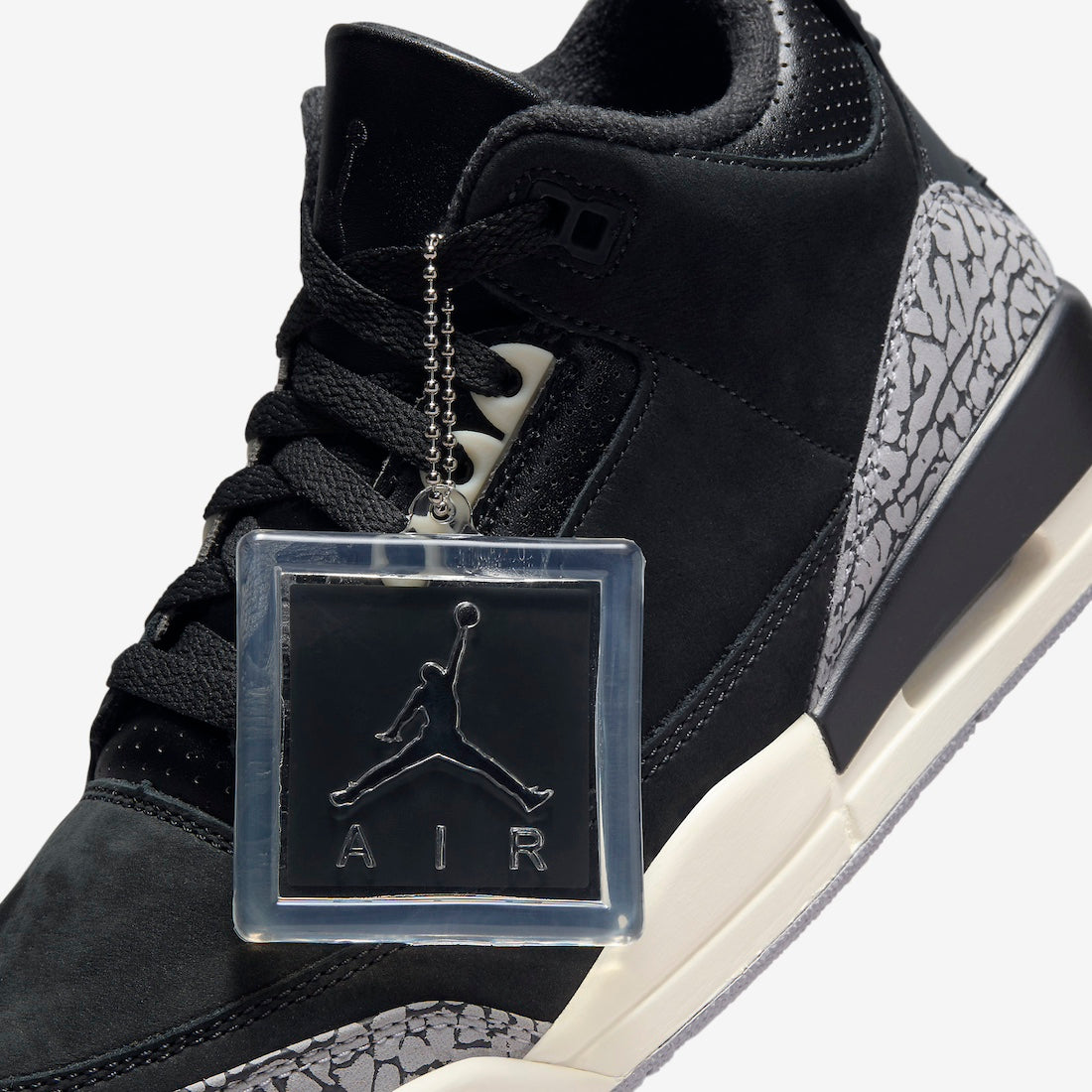 Air Jordan 3 WMNS “Off-Noir”