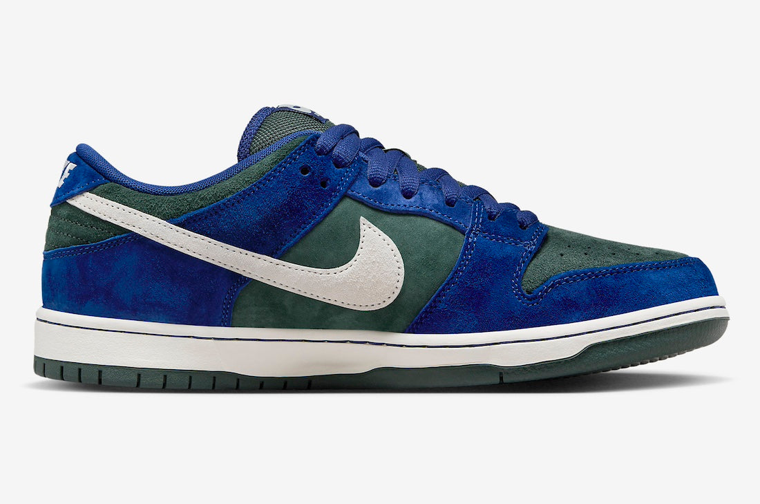 Nike SB Dunk Low Pro “Deep Royal Blue / Vintage Green”