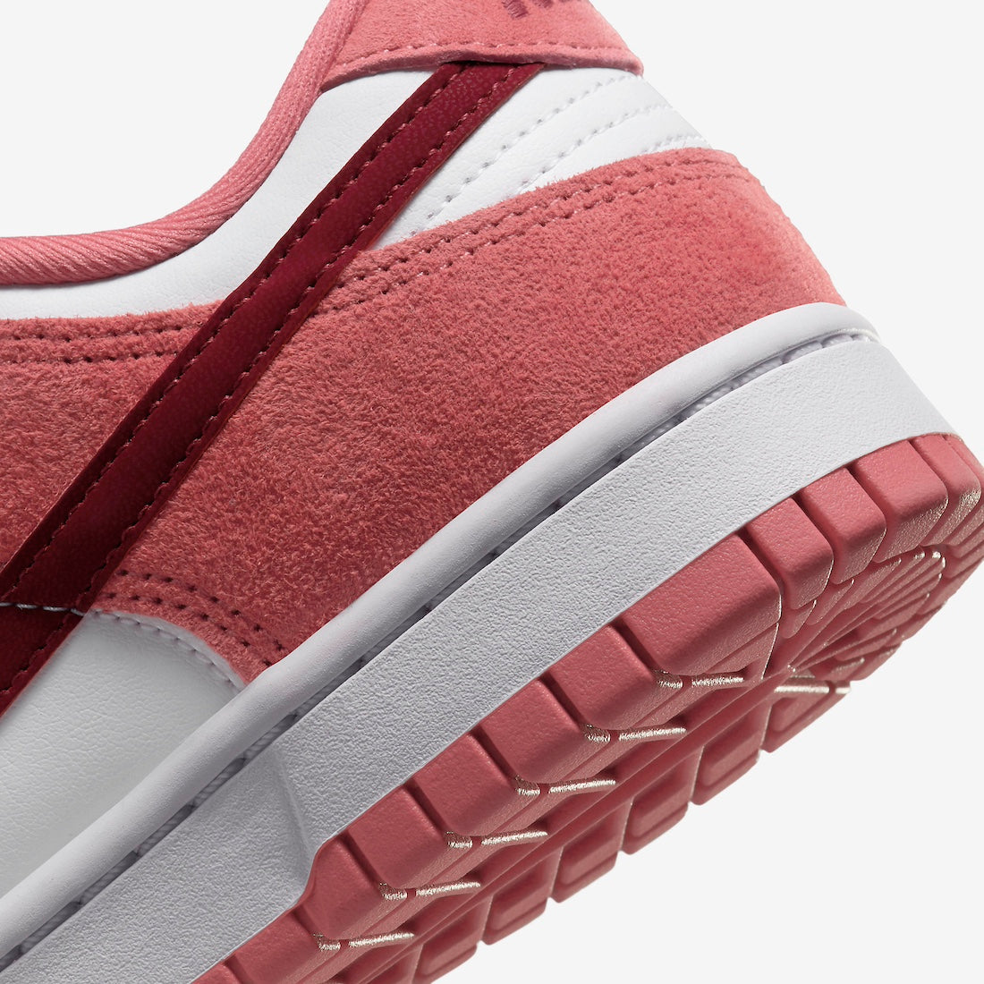 Nike Dunk Low WMNS “Valentine’s Day 2024”