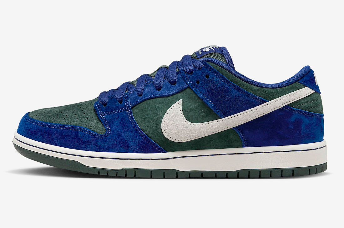 Nike SB Dunk Low Pro “Deep Royal Blue / Vintage Green”