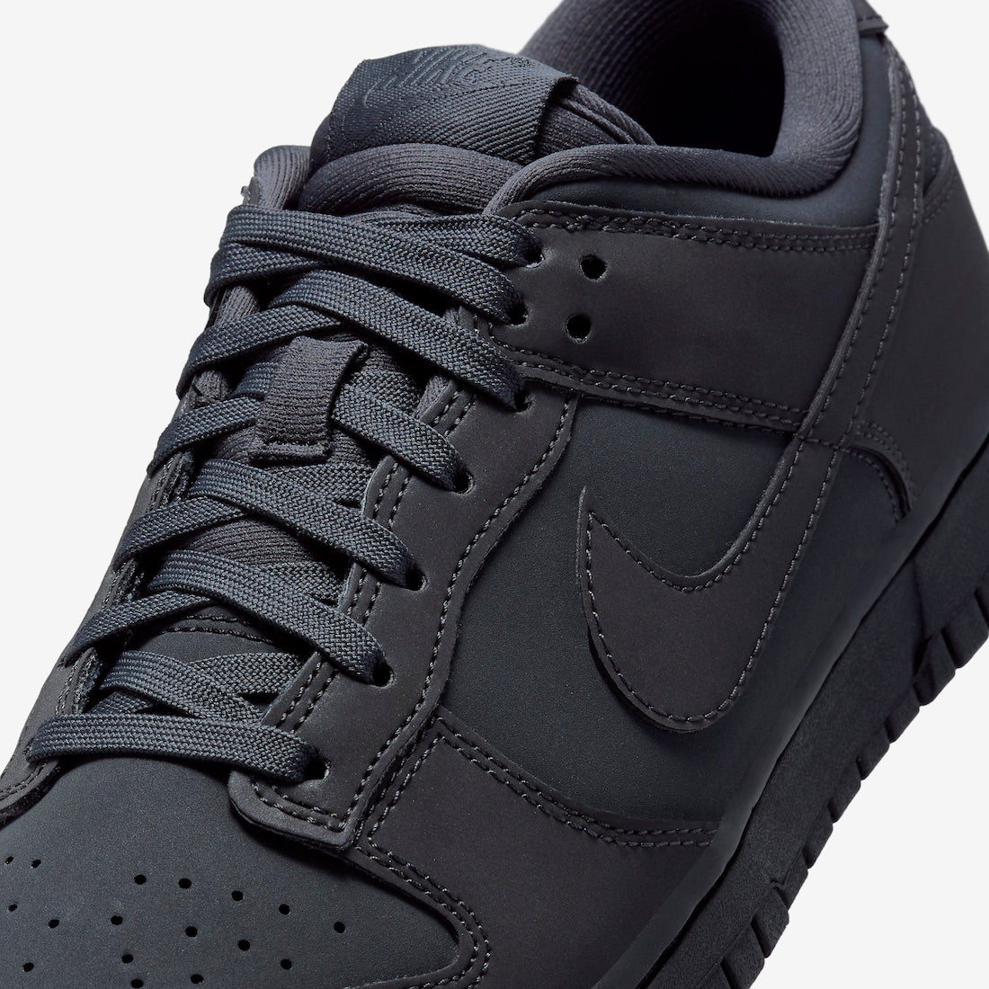 Nike Dunk Low WMNS “Cyber”