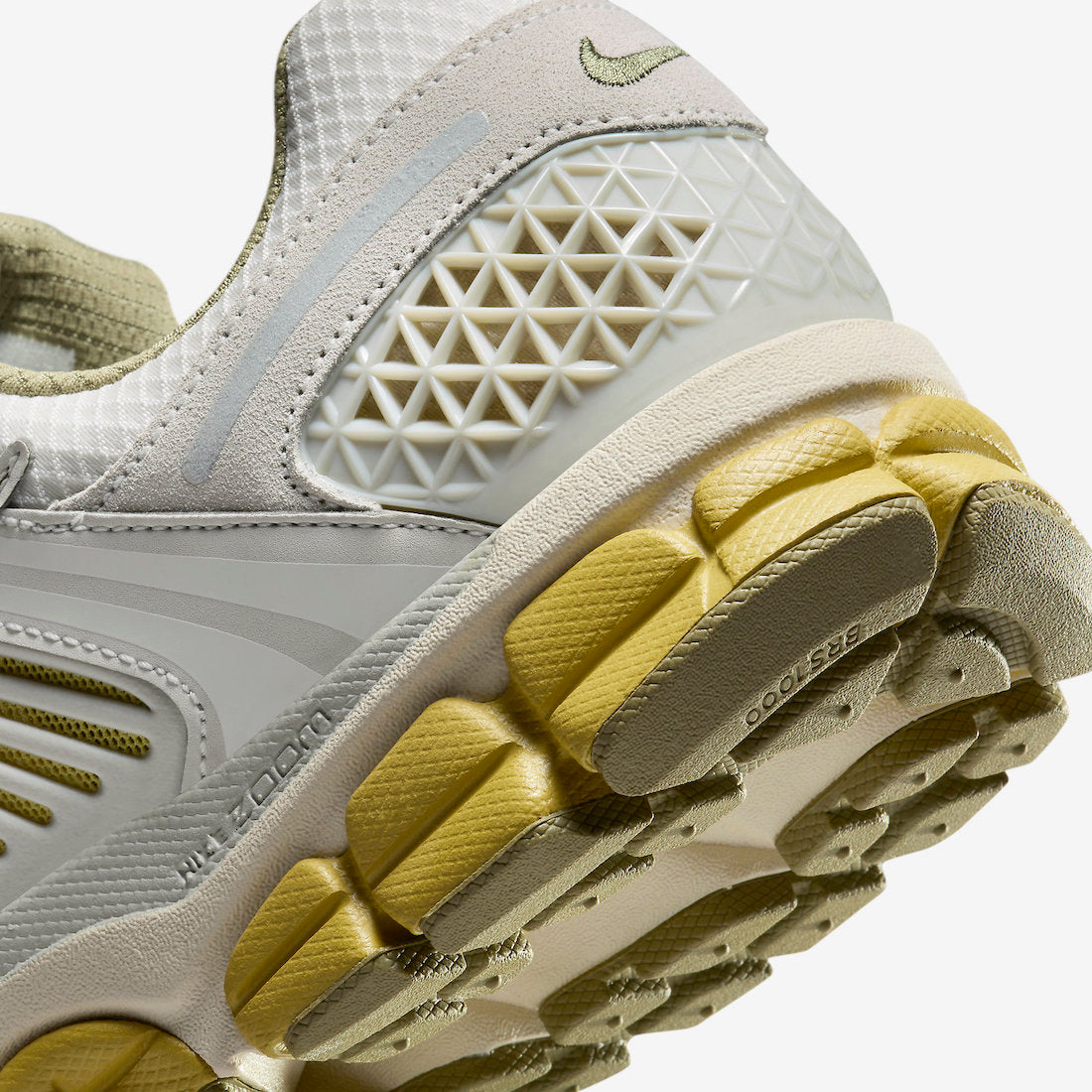 Nike Zoom Vomero 5 “Light Bone”