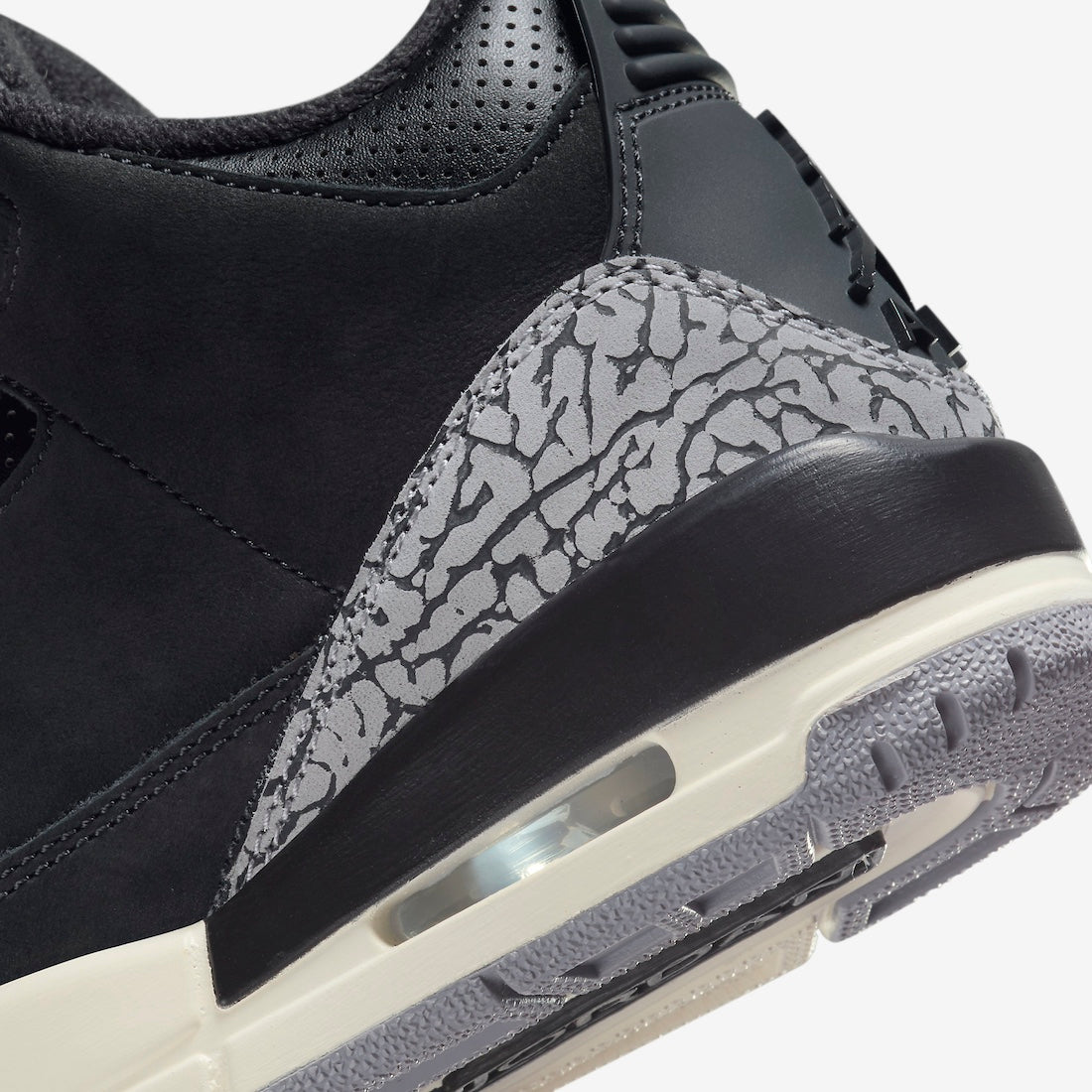 Air Jordan 3 WMNS “Off-Noir”