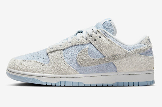 Nike Dunk Low WMNS “Light Armoury Blue / Photon Dust”