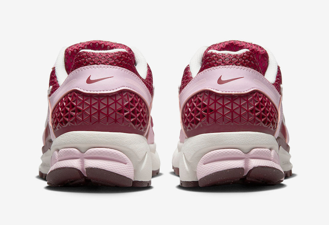 Nike Air Zoom Vomero 5 WMNS “Team Red / Pink Foam”