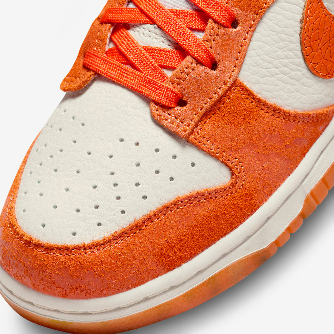 Nike Dunk Low WMNS “Cracked Orange”