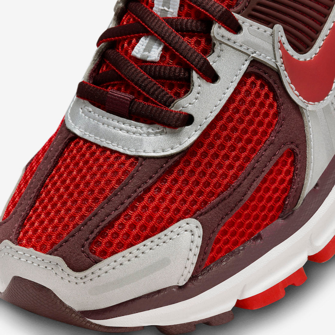 Nike Zoom Vomero 5 WMNS “Mystic Red”