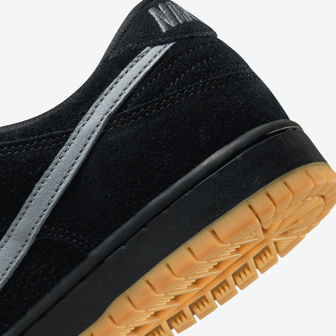 Nike SB Dunk Low “Fog”