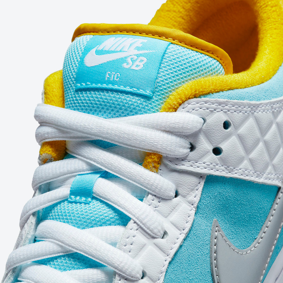 FTC x Nike SB Dunk Low "Lagoon Pulse"