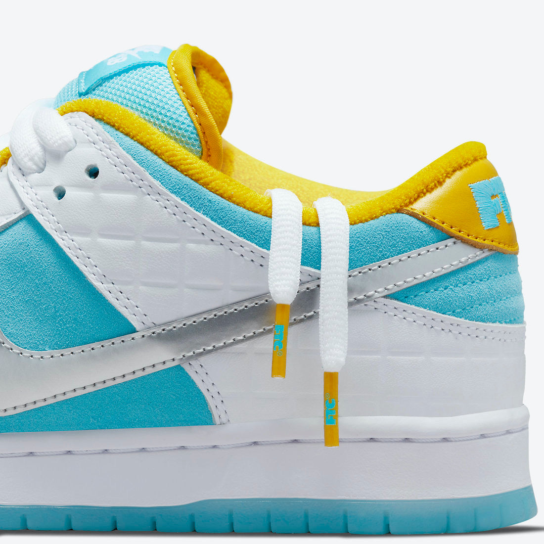 FTC x Nike SB Dunk Low "Lagoon Pulse"