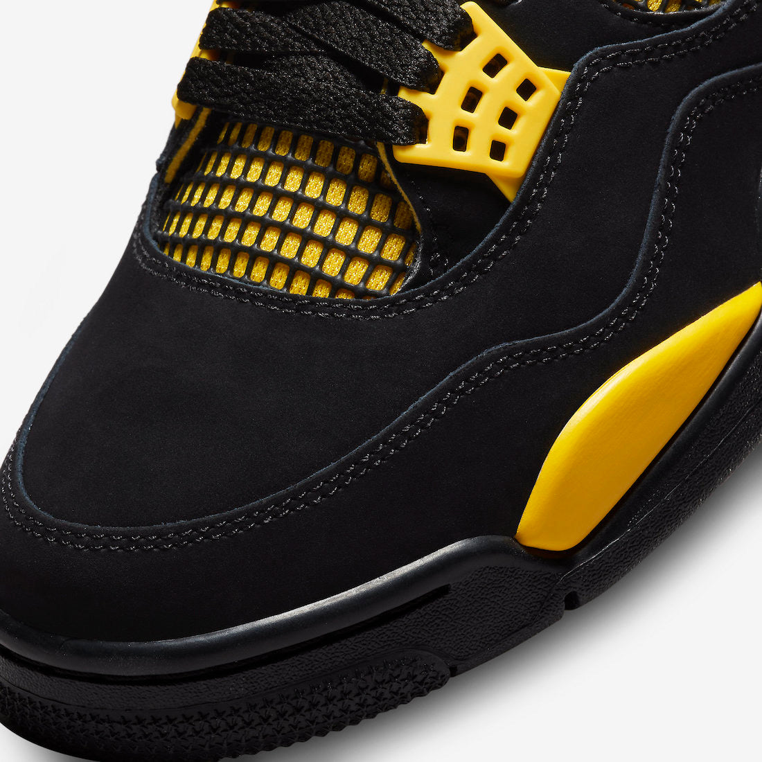 Air Jordan 4 “Thunder”
