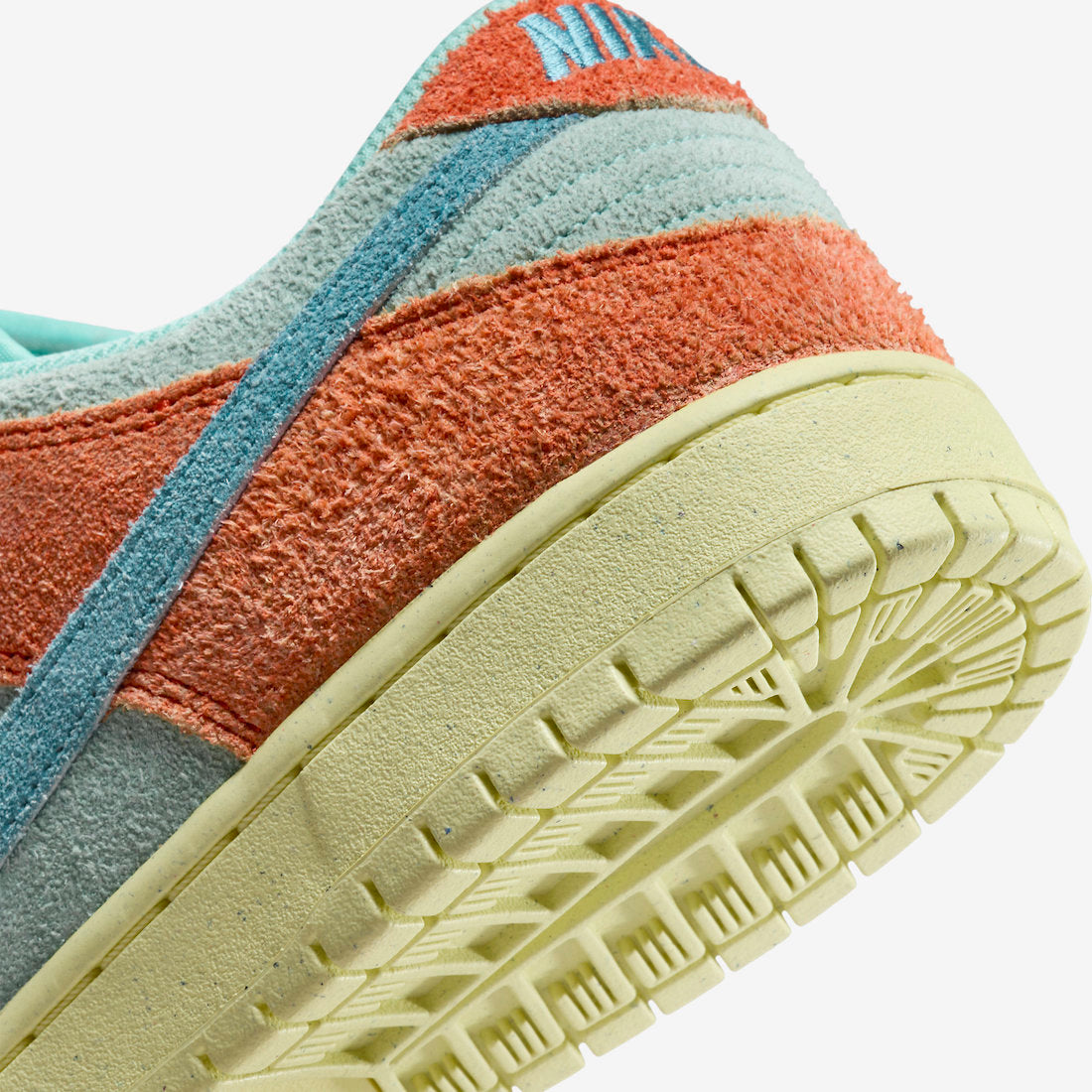Nike Dunk Low “Noise Aqua”