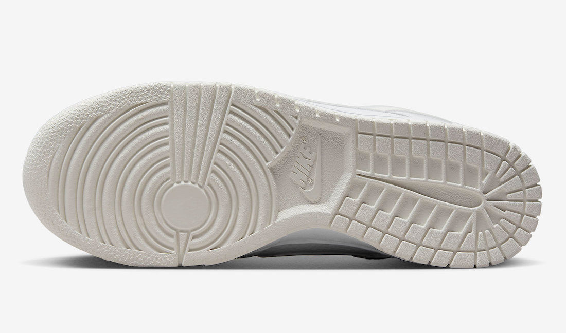 Nike Dunk Low WMNS “Yellow Heart”