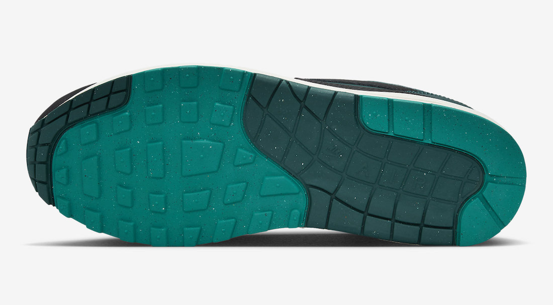 LeBron James x Liverpool F.C. x Nike Air Max 1