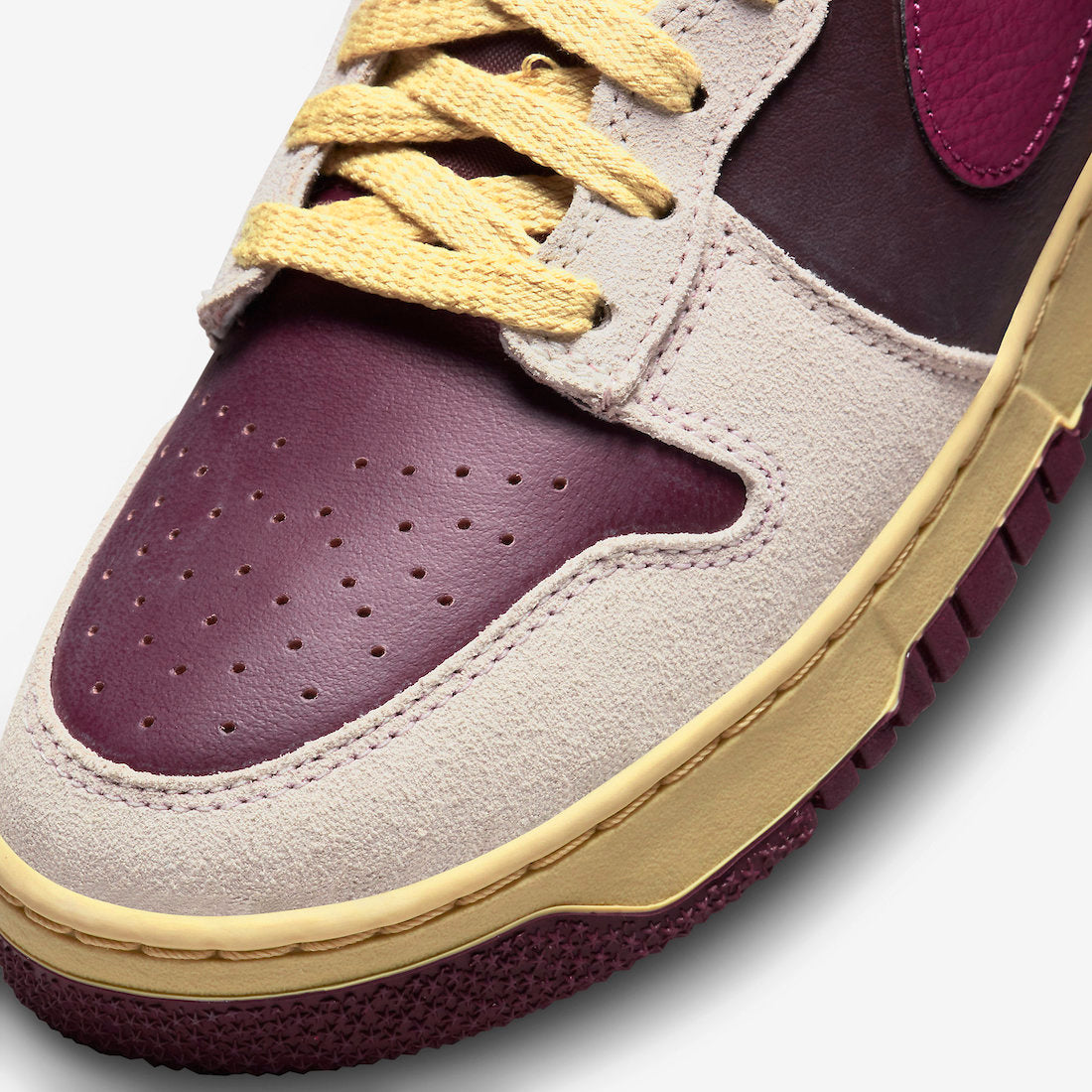 Nike Dunk High 1985 WMNS “Valentine’s Day”