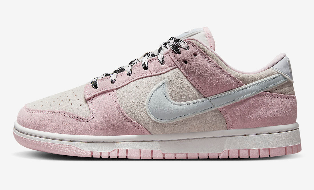 Nike Dunk Low WMNS LX “Pink Foam”
