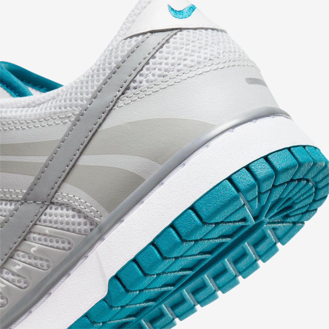 Nike Dunk Low WMNS “Timeless”