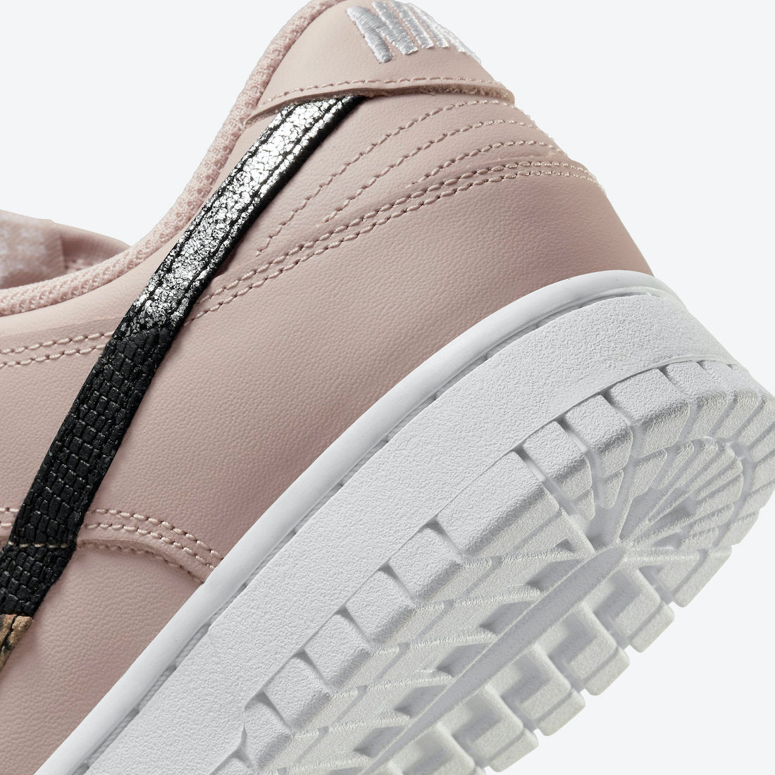 Nike Dunk Low WMNS “Primal Pink”