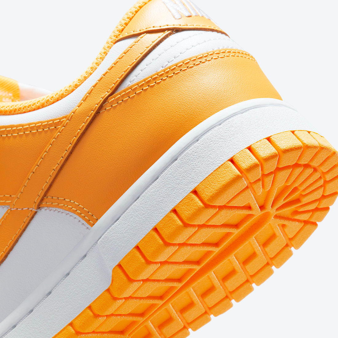 Nike Dunk Low WMNS "Laser Orange"