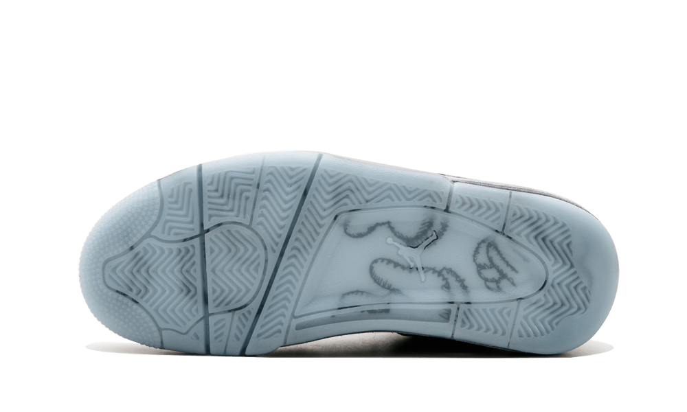 KAWS x Air Jordan 4 "Cool Grey"