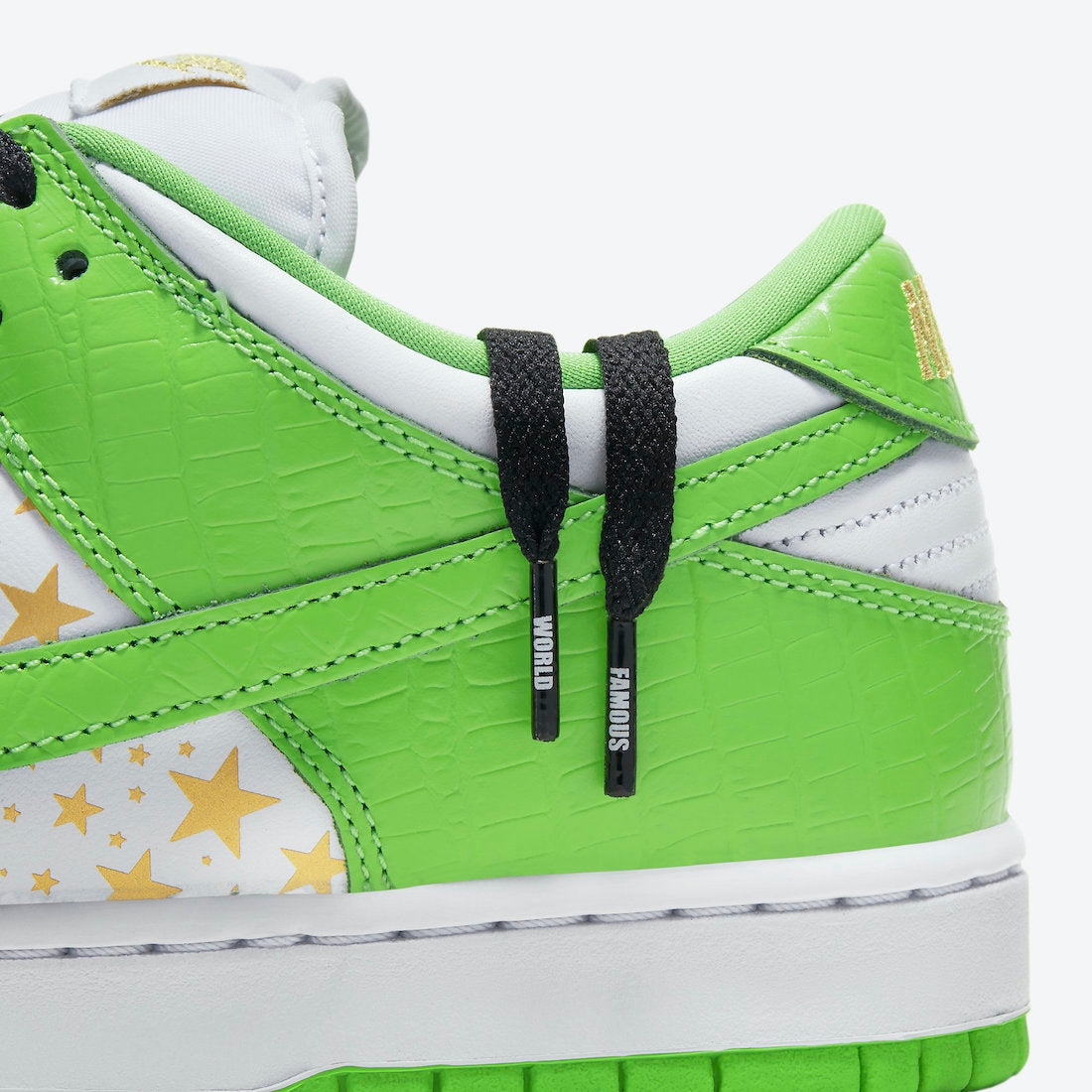 Supreme x Nike SB Dunk Low “Mean Green”