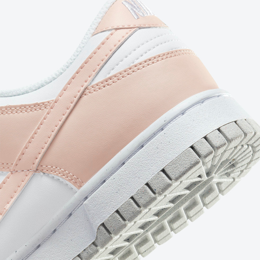 Nike Dunk Low WMNS Next Nature “Pale Coral”