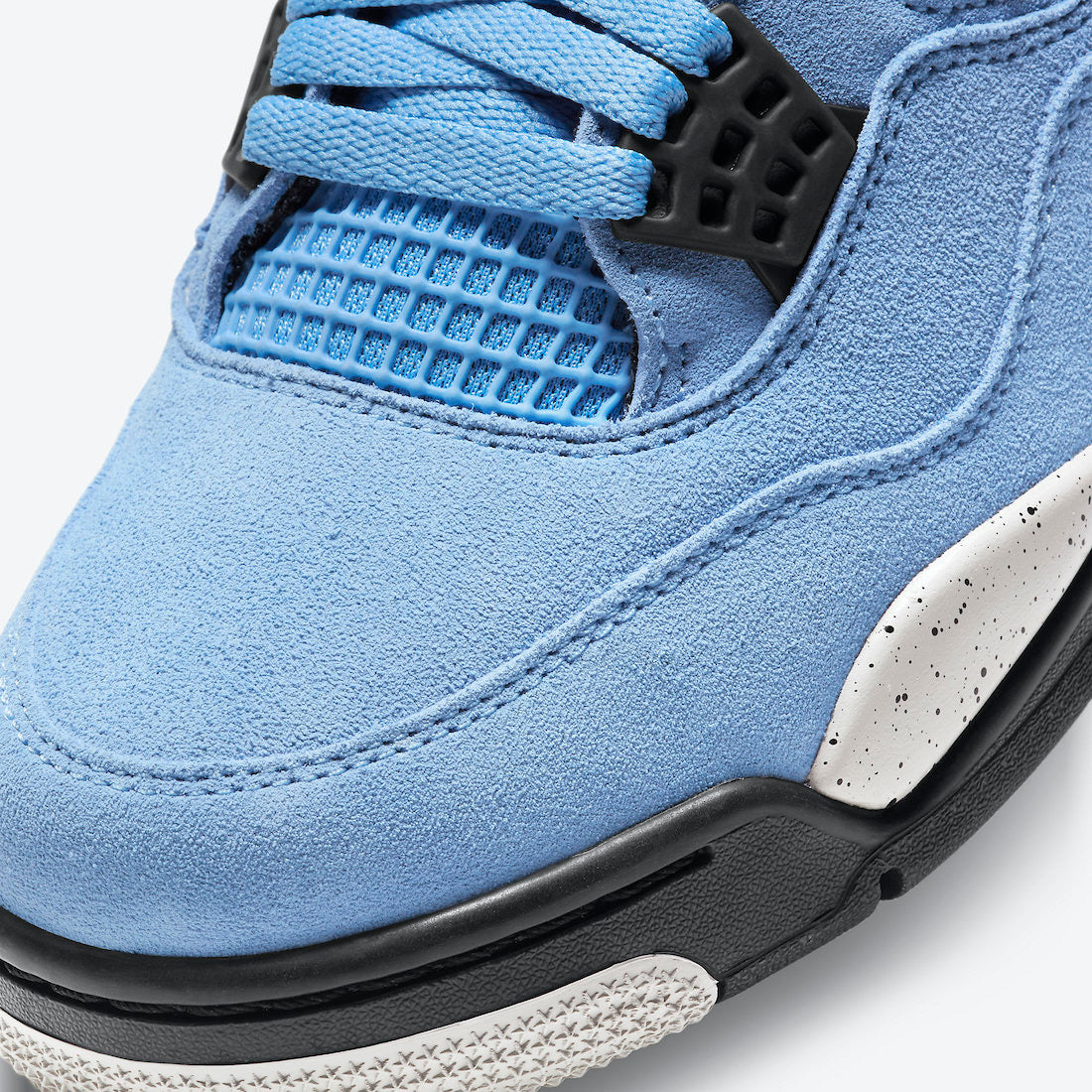 Air Jordan 4 “University Blue”