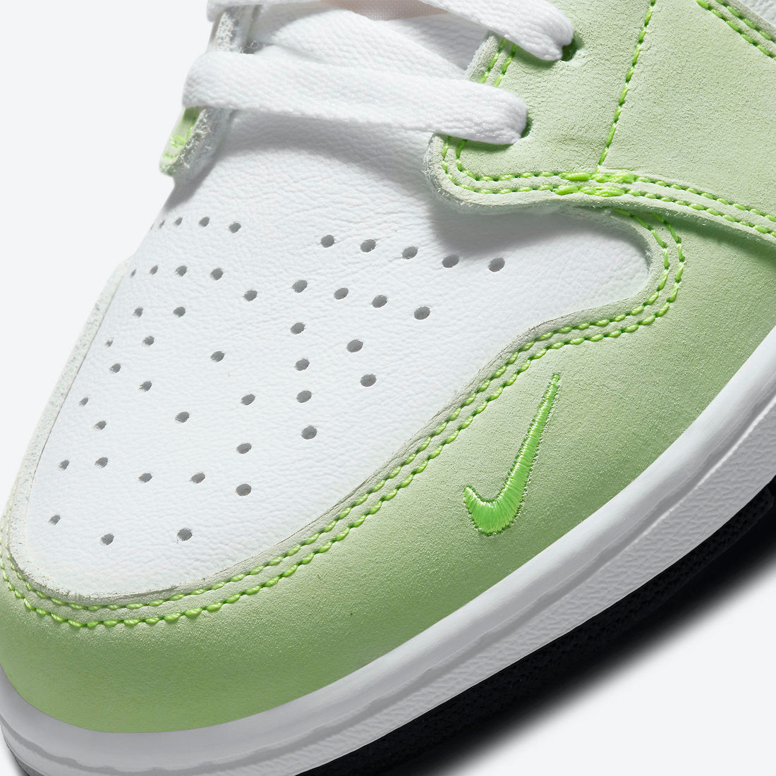 Air Jordan 1 Low "Ghost Green"