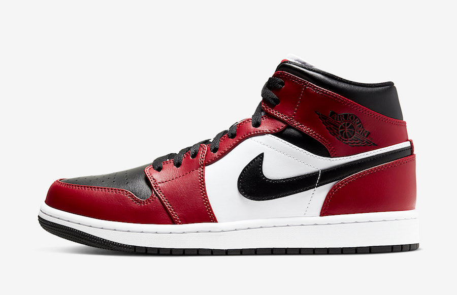 Air Jordan 1 Mid "Chicago Black Toe"