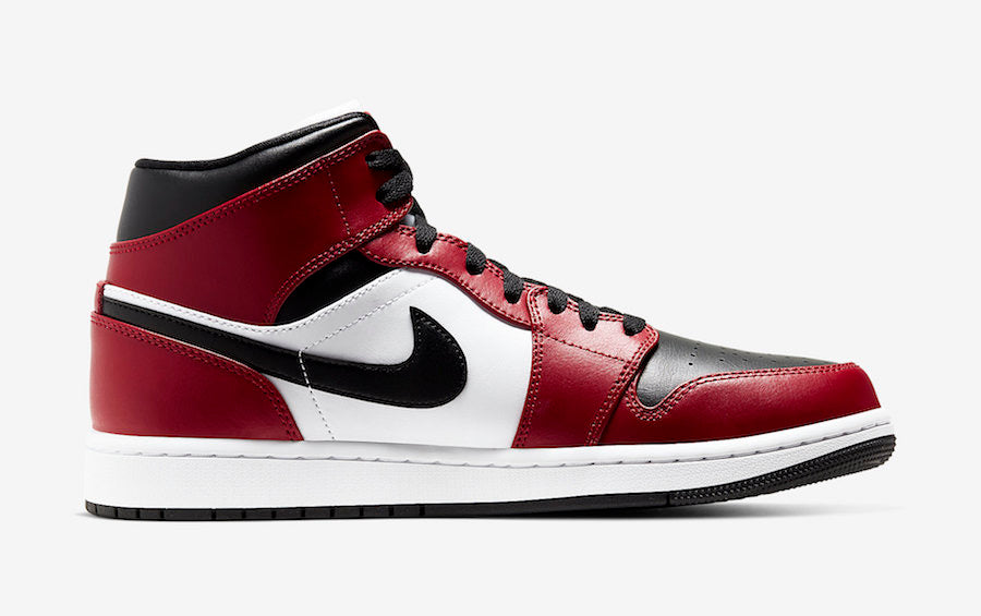 Air Jordan 1 Mid "Chicago Black Toe"