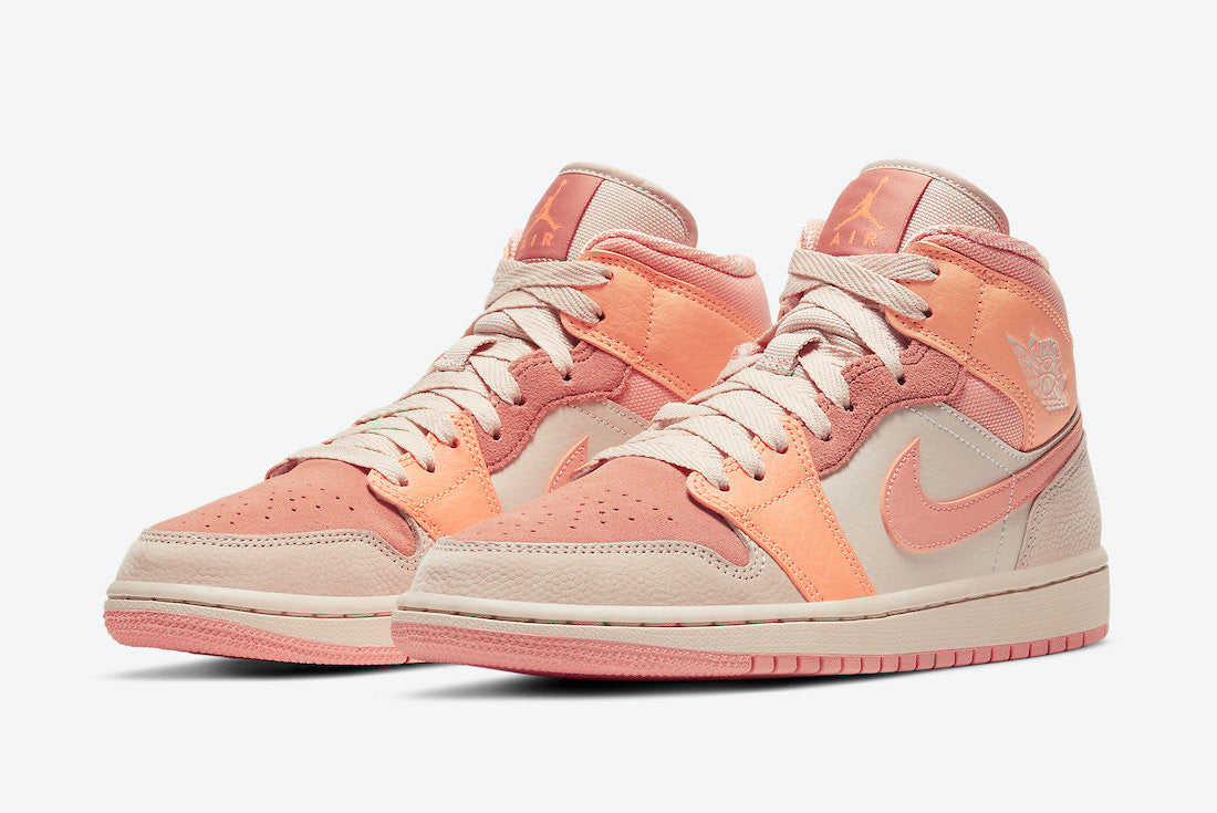 Air Jordan 1 Mid WMNS “Apricot Orange”