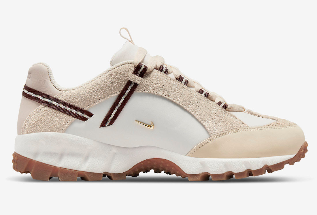Jacquemus x Nike Air Humara WMNS "Light Bone"