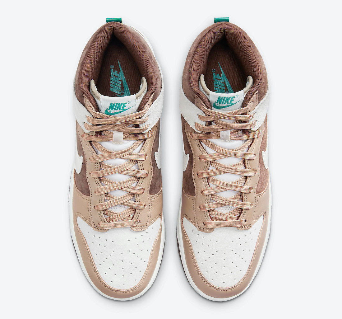 Nike Dunk High “Light Chocolate”
