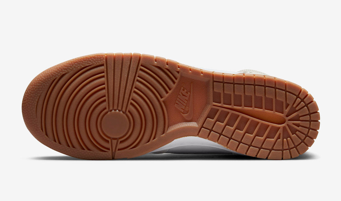 Nike Dunk High WMNS “Sail / Gum”