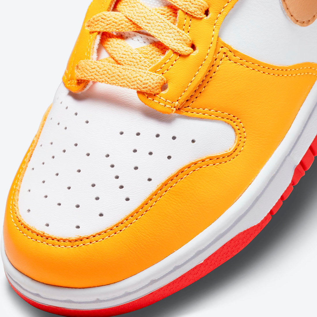 Nike Dunk High WMNS “University Gold”