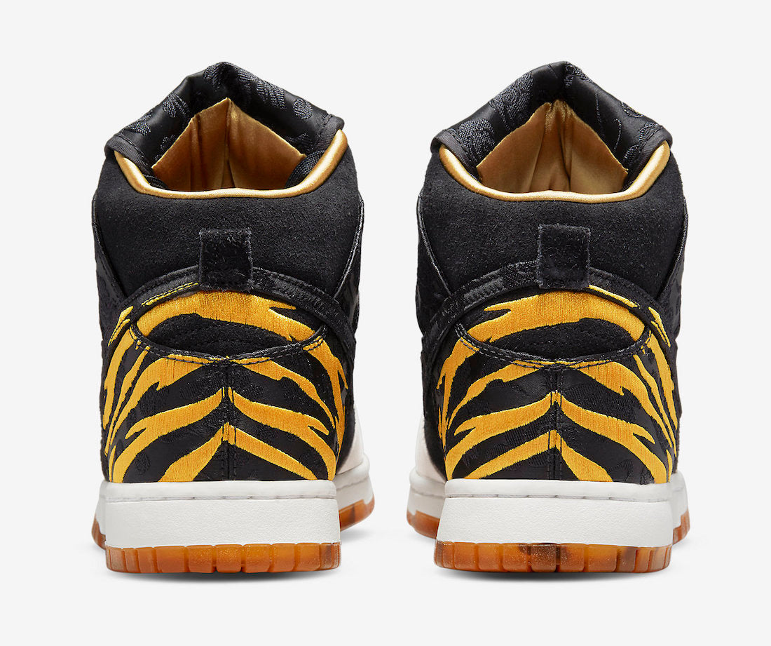 Nike Dunk High “God of Wealth”