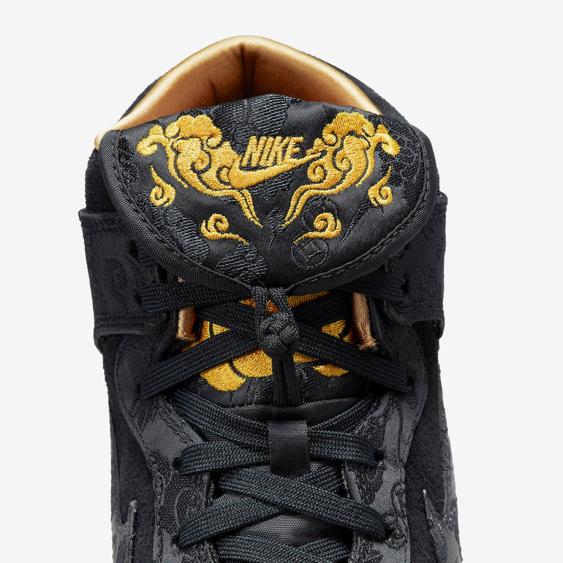 Nike Dunk High “God of Wealth”