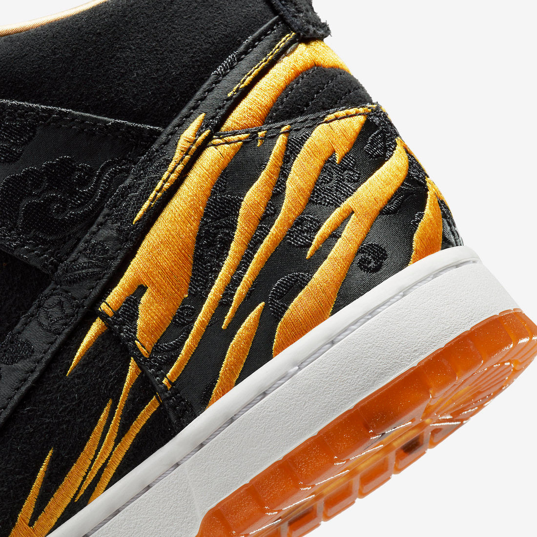 Nike Dunk High “God of Wealth”