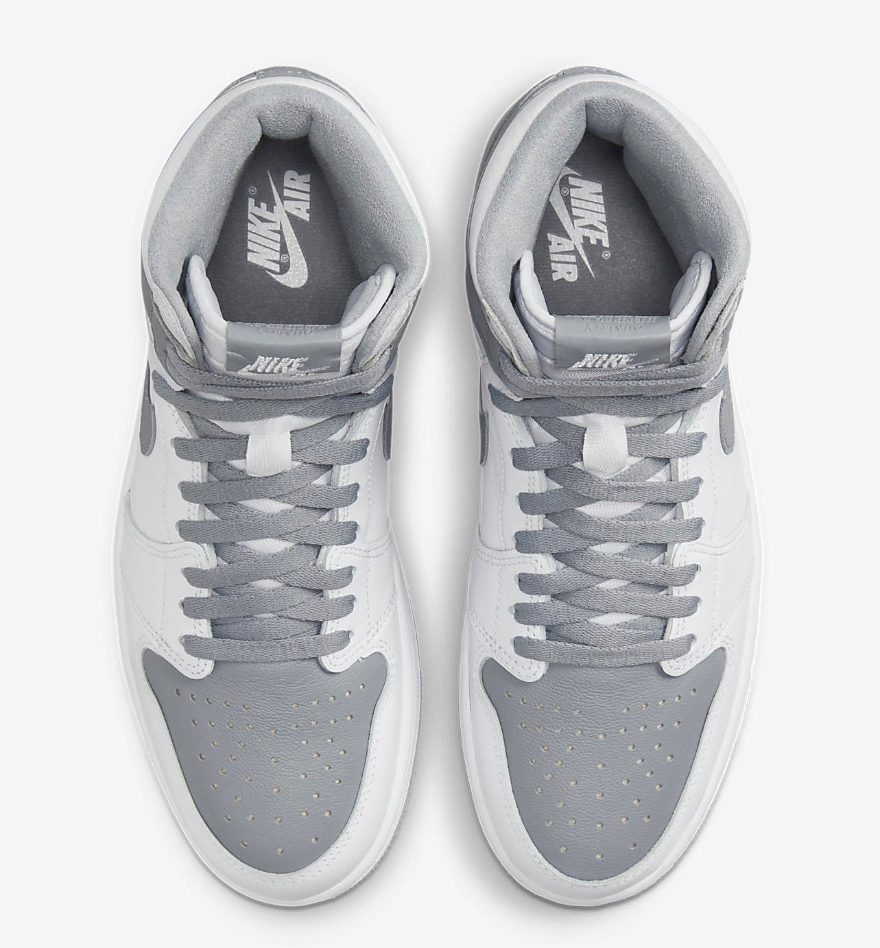 Air Jordan 1 High “Stealth”