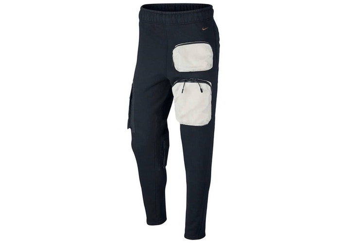 Travis-Scott-x-Nike-NRG-AG-Utility-Sweatpants-Black