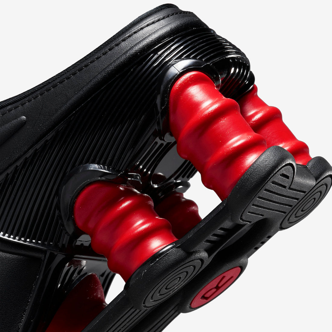 Martine Rose x Nike Shox Mule MR4 WMNS “Black Comet Red”