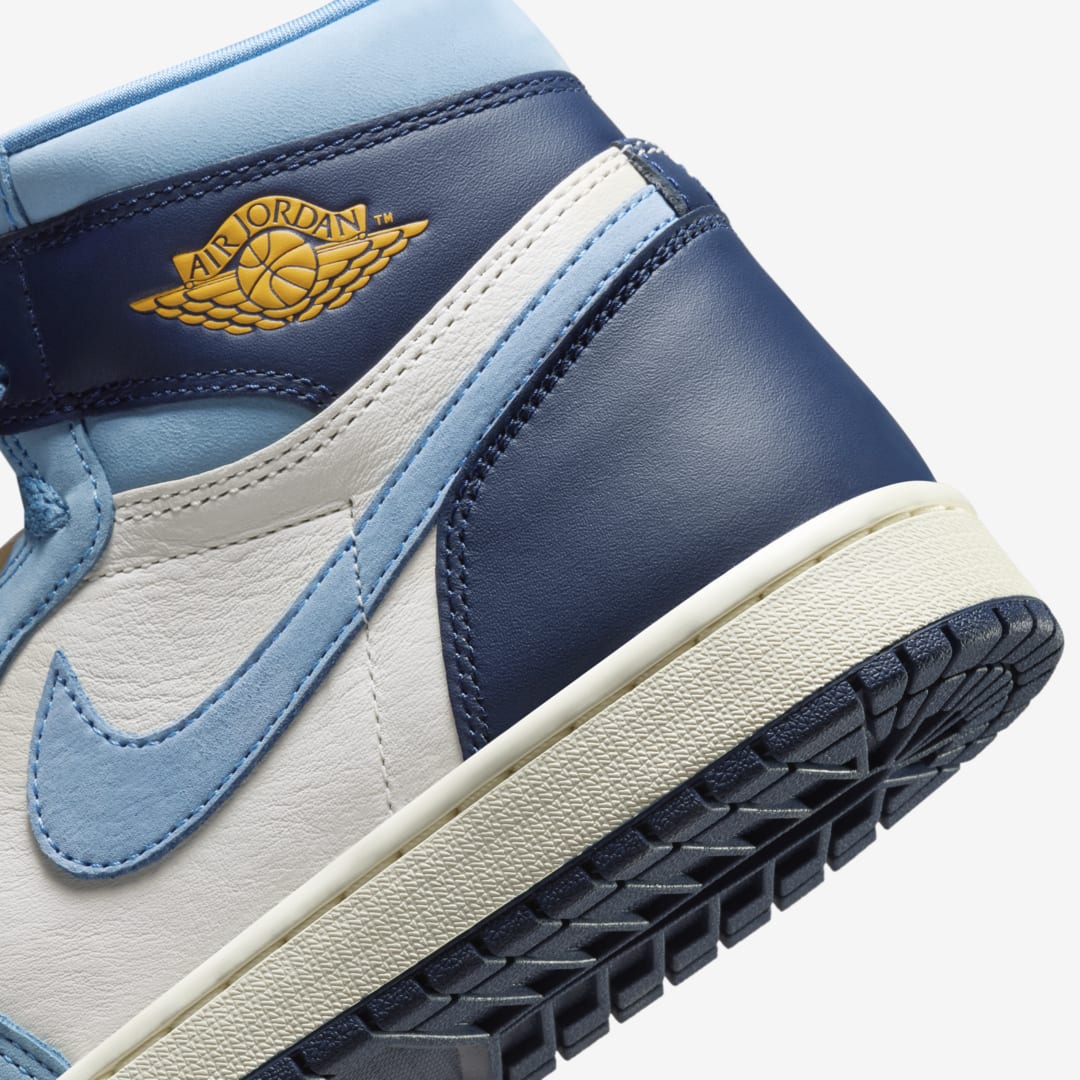 Air Jordan 1 High WMNS “First in Flight