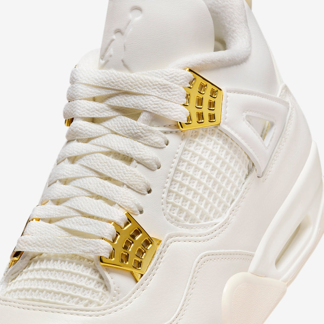 Air Jordan 4 WMNS “Metallic Gold”