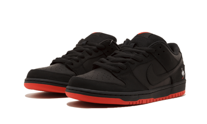 Jeff Staple x Nike SB Dunk Low "Black Pigeon"