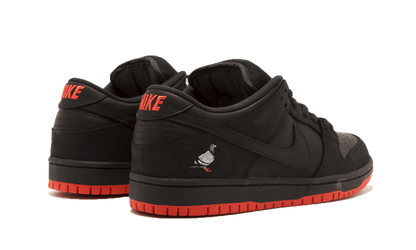 Jeff Staple x Nike SB Dunk Low "Black Pigeon"