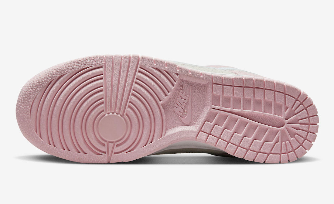 Nike Dunk Low WMNS LX “Pink Foam”