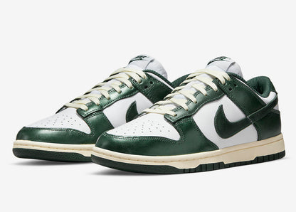 Nike Dunk Low WMNS “Vintage Green”