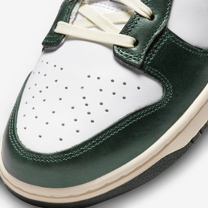 Nike Dunk Low WMNS “Vintage Green”