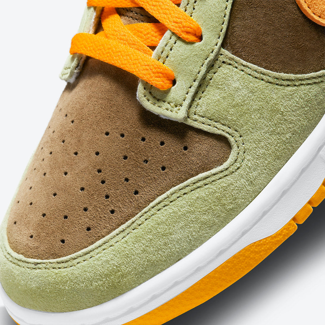 Nike Dunk Low "Dusty Olive"