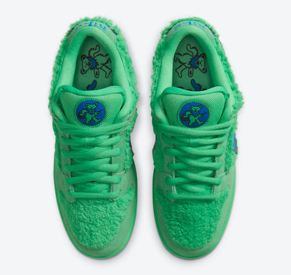 Grateful Dead x Nike SB Dunk Low "Green Bear"